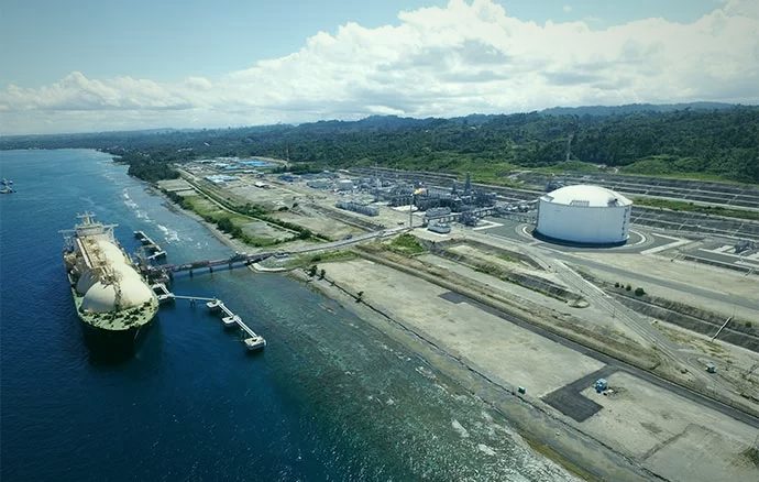 LNG site medical program